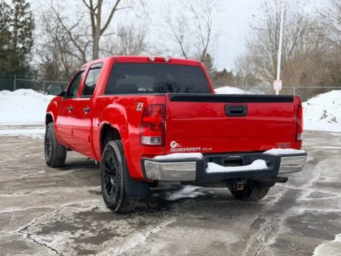 More photos of 2013 GMC Sierra 1500 SLE at Hank Graff Chevrolet Davison, MI