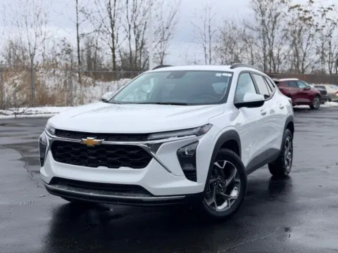 White 2024 Chevrolet Trax LT for sale in Davison, MI