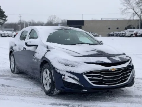 Photos of 2022 Chevrolet Malibu LT for sale in Davison, MI at Hank Graff Chevrolet Davison