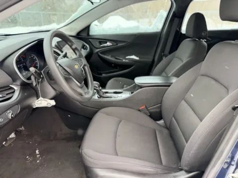 More photos of 2022 Chevrolet Malibu LT at Hank Graff Chevrolet Davison, MI