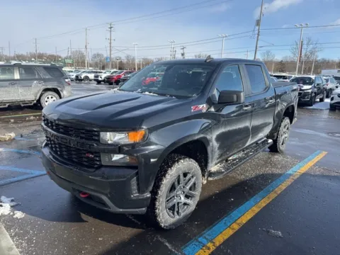 Black 2021 Chevrolet Silverado 1500 Custom Trail Boss for sale in Davison, MI