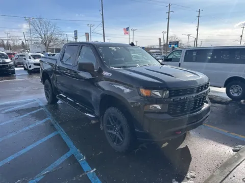 Photos of 2021 Chevrolet Silverado 1500 Custom Trail Boss for sale in Davison, MI at Hank Graff Chevrolet Davison