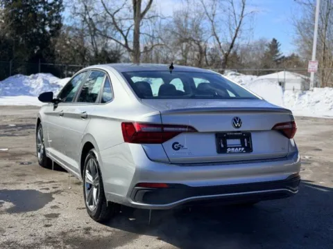 More photos of 2024 Volkswagen Jetta 1.5T SE at Hank Graff Chevrolet Davison, MI
