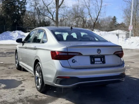 More photos of 2024 Volkswagen Jetta 1.5T SE at Hank Graff Chevrolet Davison, MI