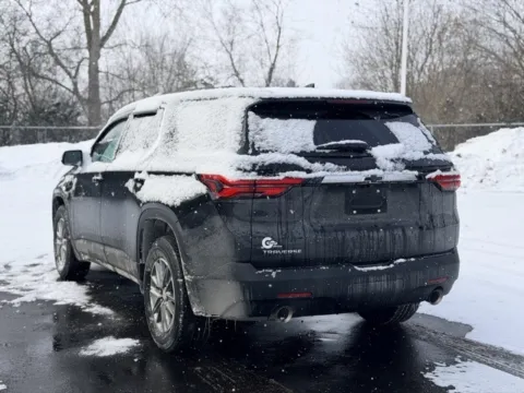 More photos of 2023 Chevrolet Traverse LT at Hank Graff Chevrolet Davison, MI
