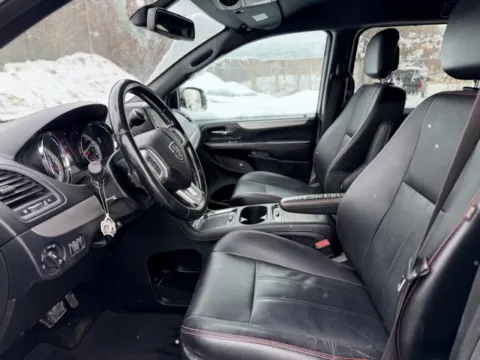 More photos of 2019 Dodge Grand Caravan GT at Hank Graff Chevrolet Davison, MI