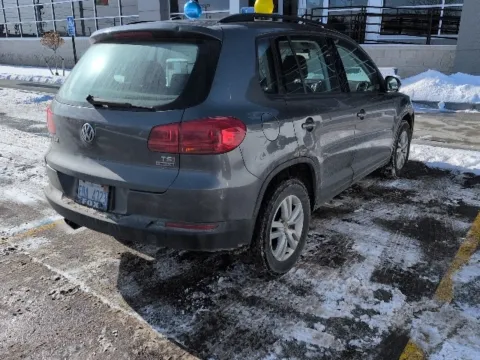 More photos of 2016 Volkswagen Tiguan SEL at Hank Graff Chevrolet Davison, MI