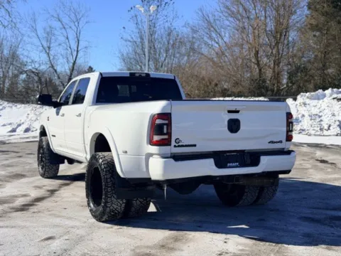 More photos of 2022 Ram 3500 Laramie at Hank Graff Chevrolet Davison, MI