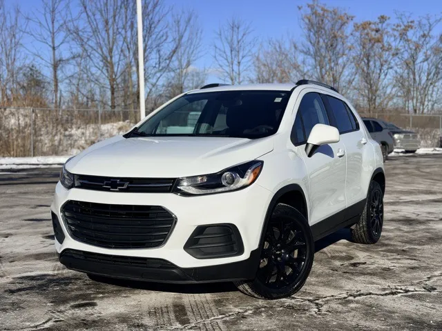 White 2022 Chevrolet Trax LT for sale in Davison, MI