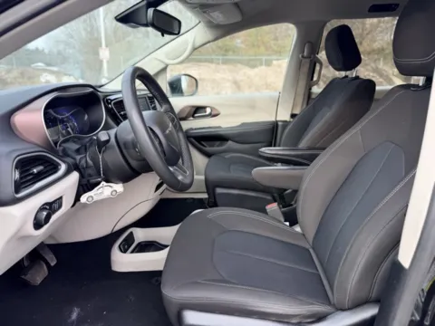 More photos of 2023 Chrysler Voyager LX at Hank Graff Chevrolet Davison, MI