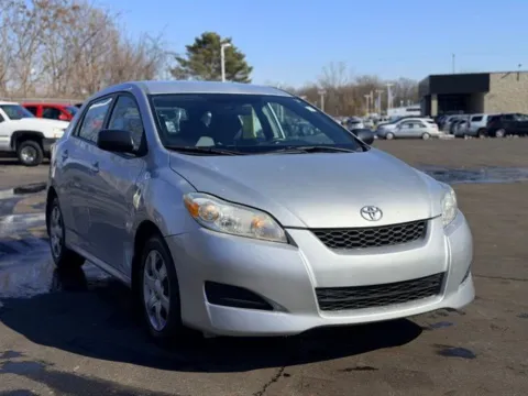 Photos of 2010 Toyota Matrix for sale in Davison, MI at Hank Graff Chevrolet Davison