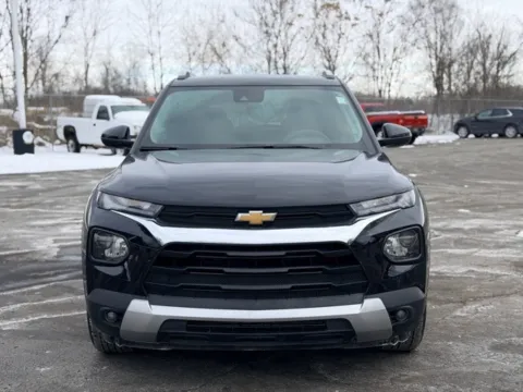 Photos of 2023 Chevrolet TrailBlazer LT for sale in Davison, MI at Hank Graff Chevrolet Davison