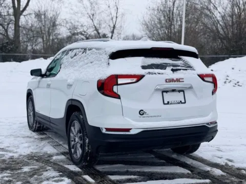 More photos of 2024 GMC Terrain SLT at Hank Graff Chevrolet Davison, MI