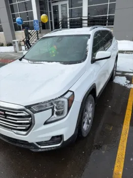 White 2024 GMC Terrain SLT for sale in Davison, MI