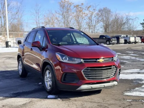 Photos of 2022 Chevrolet Trax LT for sale in Davison, MI at Hank Graff Chevrolet Davison