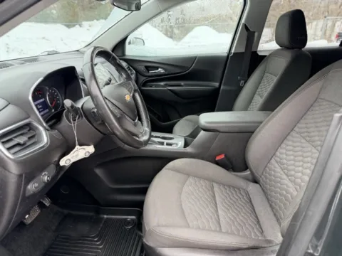 More photos of 2019 Chevrolet Equinox LT at Hank Graff Chevrolet Davison, MI