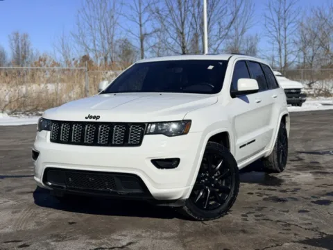 White 2018 Jeep Grand Cherokee Altitude for sale in Davison, MI