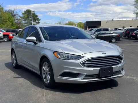 Photos of 2017 Ford Fusion SE for sale in Davison, MI at Hank Graff Chevrolet Davison