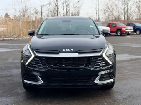 Photos of 2025 Kia Sportage EX for sale in Davison, MI at Hank Graff Chevrolet Davison
