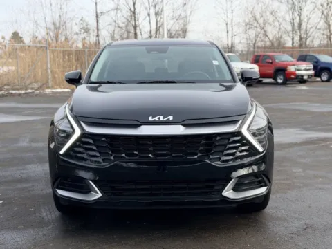 Photos of 2025 Kia Sportage EX for sale in Davison, MI at Hank Graff Chevrolet Davison