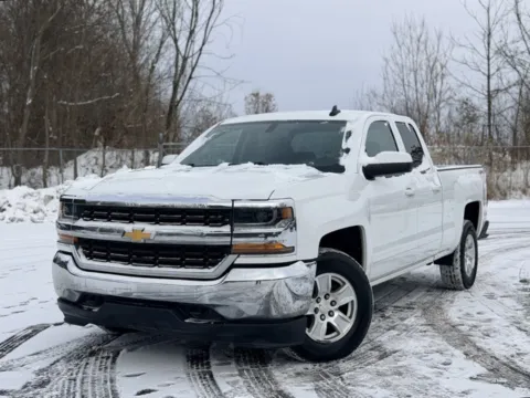 White 2019 Chevrolet Silverado 1500 LD LT for sale in Davison, MI
