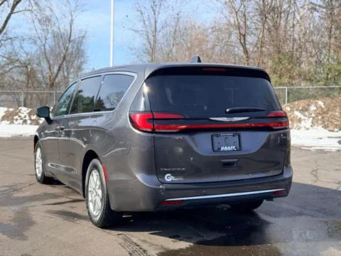 More photos of 2023 Chrysler Pacifica Touring L at Hank Graff Chevrolet Davison, MI