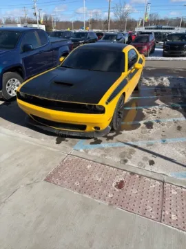 Yellow 2017 Dodge Challenger R/T for sale in Davison, MI