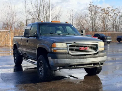 Gray 2002 GMC Sierra 2500HD SLE for sale in Davison, MI