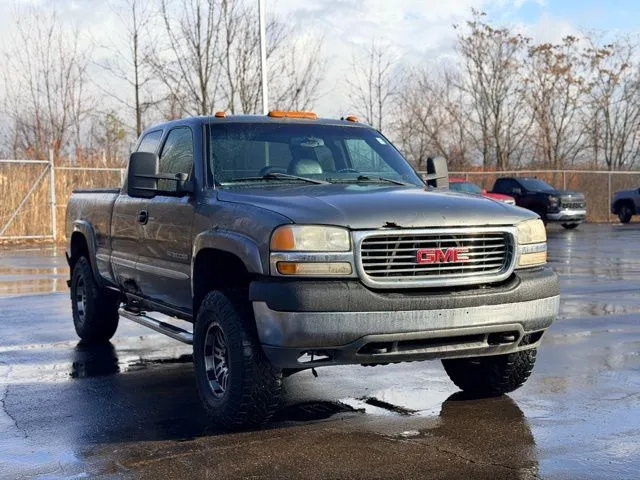 Gray 2002 GMC Sierra 2500HD SLE for sale in Davison, MI