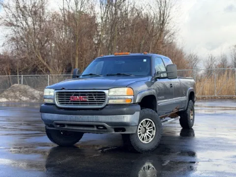 Photos of 2002 GMC Sierra 2500HD SLE for sale in Davison, MI at Hank Graff Chevrolet Davison