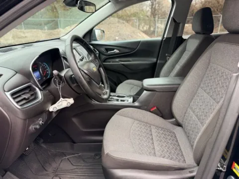 More photos of 2024 Chevrolet Equinox LT at Hank Graff Chevrolet Davison, MI