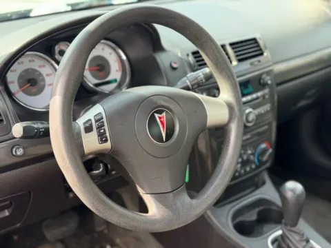 More photos of 2009 Pontiac G5 at Hank Graff Chevrolet Davison, MI