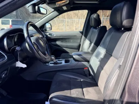 More photos of 2020 Jeep Grand Cherokee Altitude at Hank Graff Chevrolet Davison, MI