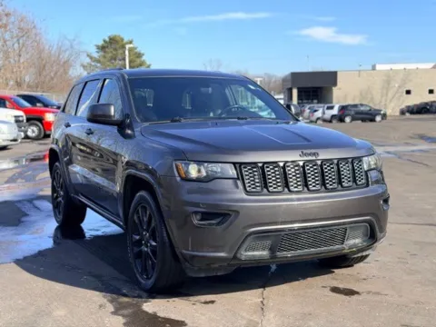 Photos of 2020 Jeep Grand Cherokee Altitude for sale in Davison, MI at Hank Graff Chevrolet Davison