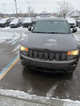 Photos of 2020 Jeep Grand Cherokee Altitude for sale in Davison, MI at Hank Graff Chevrolet Davison