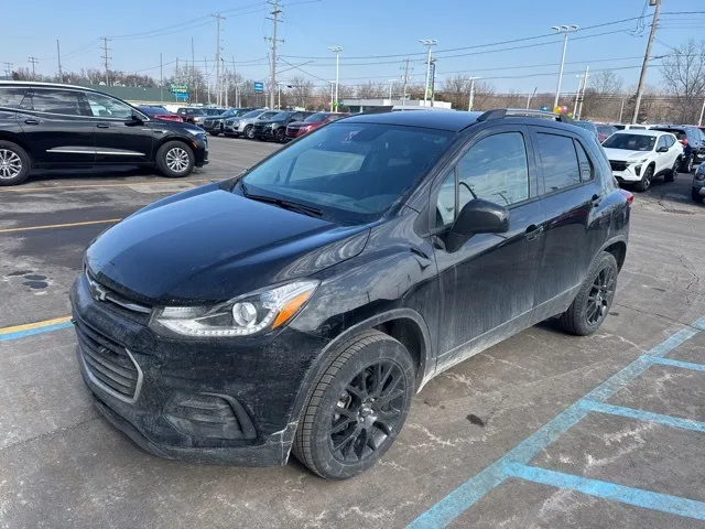 Black 2022 Chevrolet Trax LT for sale in Davison, MI