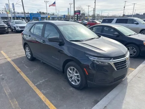 Photos of 2022 Chevrolet Equinox LS for sale in Davison, MI at Hank Graff Chevrolet Davison