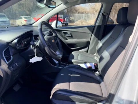 More photos of 2019 Chevrolet Trax LT at Hank Graff Chevrolet Davison, MI