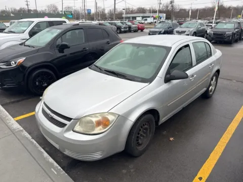 Photos of 2005 Chevrolet Cobalt for sale in Davison, MI at Hank Graff Chevrolet Davison