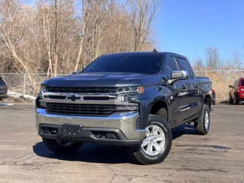Gray 2019 Chevrolet Silverado 1500 LT for sale in Davison, MI
