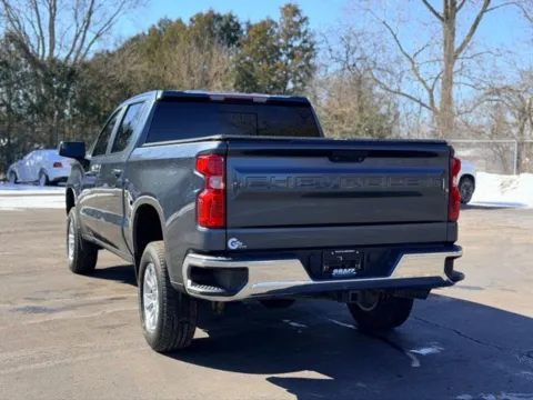 More photos of 2019 Chevrolet Silverado 1500 LT at Hank Graff Chevrolet Davison, MI