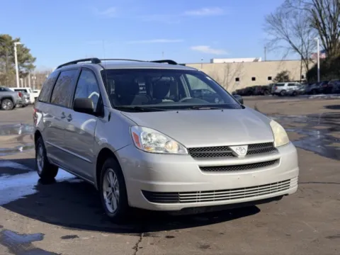 Photos of 2005 Toyota Sienna CE for sale in Davison, MI at Hank Graff Chevrolet Davison