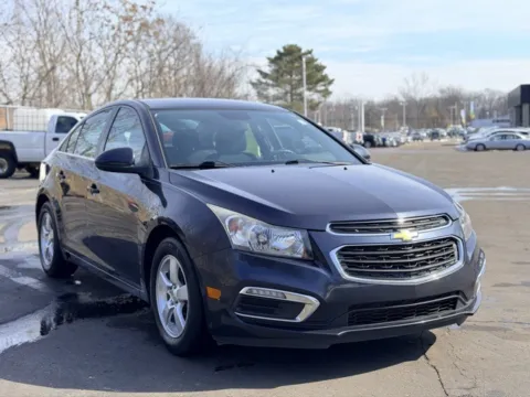 Photos of 2015 Chevrolet Cruze 1LT for sale in Davison, MI at Hank Graff Chevrolet Davison