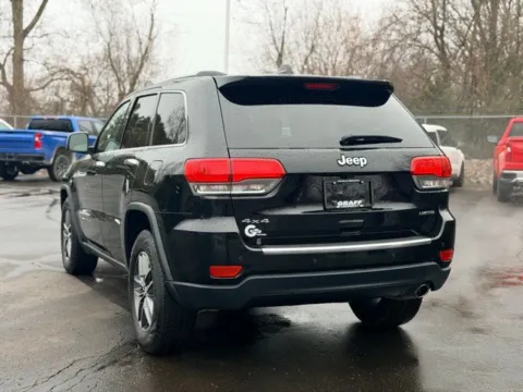 More photos of 2017 Jeep Grand Cherokee Limited at Hank Graff Chevrolet Davison, MI