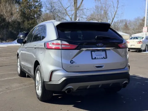 More photos of 2020 Ford Edge SEL at Hank Graff Chevrolet Davison, MI