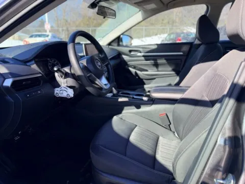 More photos of 2021 Nissan Altima 2.5 SV at Hank Graff Chevrolet Davison, MI