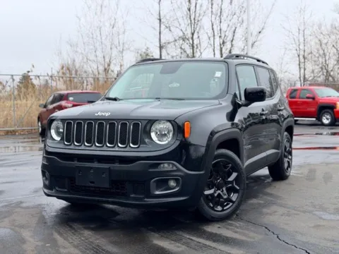 Photos of 2017 Jeep Renegade Latitude for sale in Davison, MI at Hank Graff Chevrolet Davison