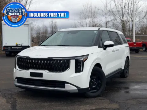 White 2025 Kia Carnival LXS for sale in Davison, MI