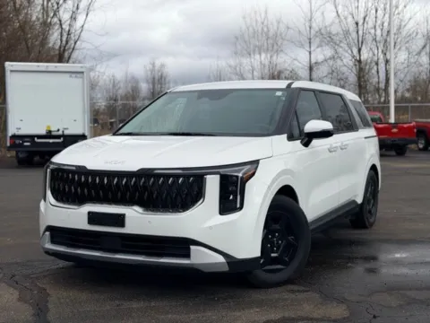 Photos of 2025 Kia Carnival LXS for sale in Davison, MI at Hank Graff Chevrolet Davison