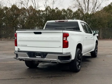 More photos of 2021 Chevrolet Silverado 1500 LT at Hank Graff Chevrolet Davison, MI